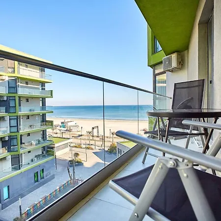 Deluxe By Alz ホテル