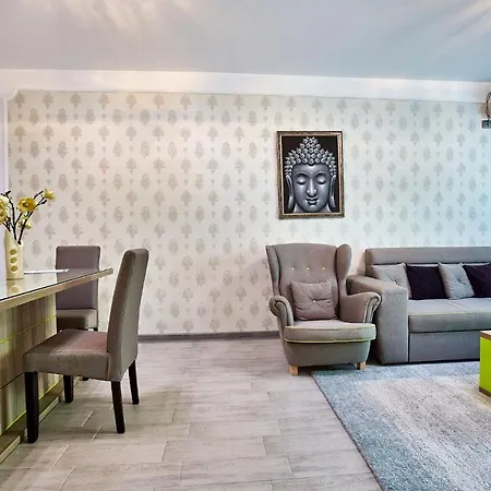 Deluxe By Alz 4* ナボダリ