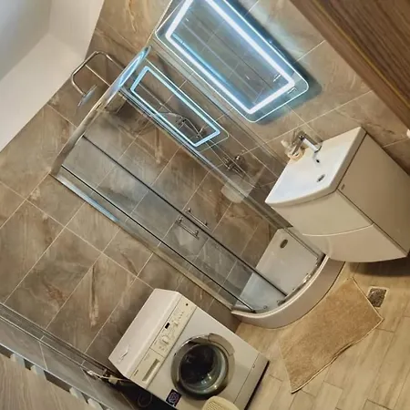 Deluxe By Alz ホテル