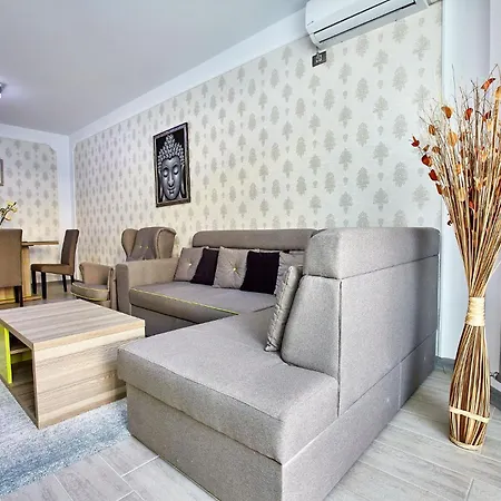 Deluxe By Alz ホテル