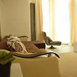 Deluxe Alezzi Pool & 4*