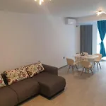 فندق Deluxe Alezzi Pool & Năvodari