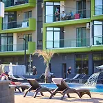 Deluxe Alezzi Pool & فندق 4*