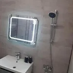 Deluxe Alezzi Pool & 4*